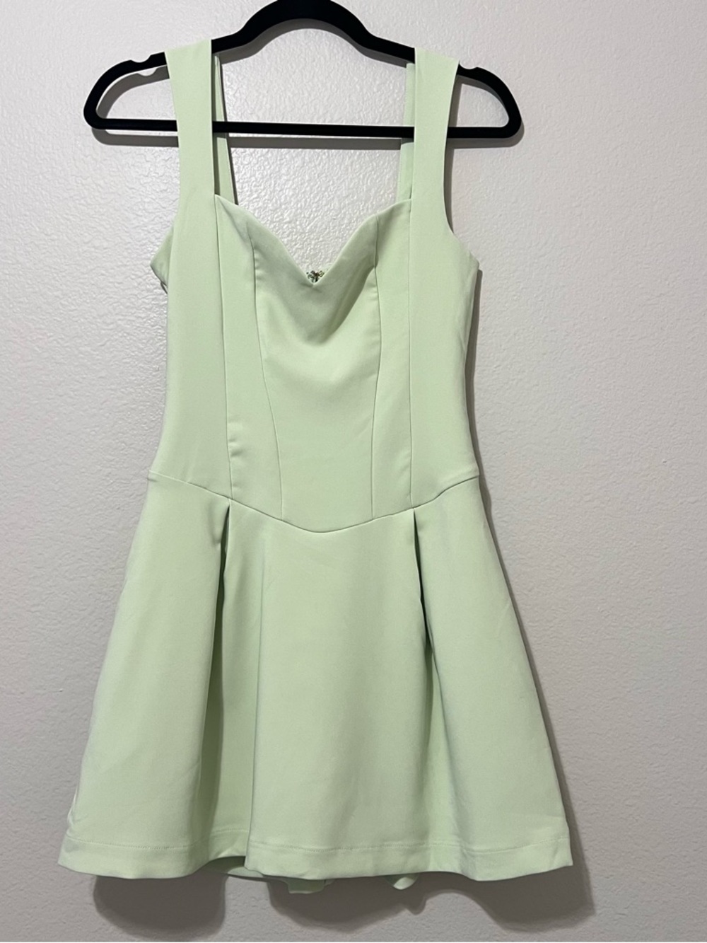 Sweetheart Neckline Mini Dress in Pale Mint - Picture 4 of 10